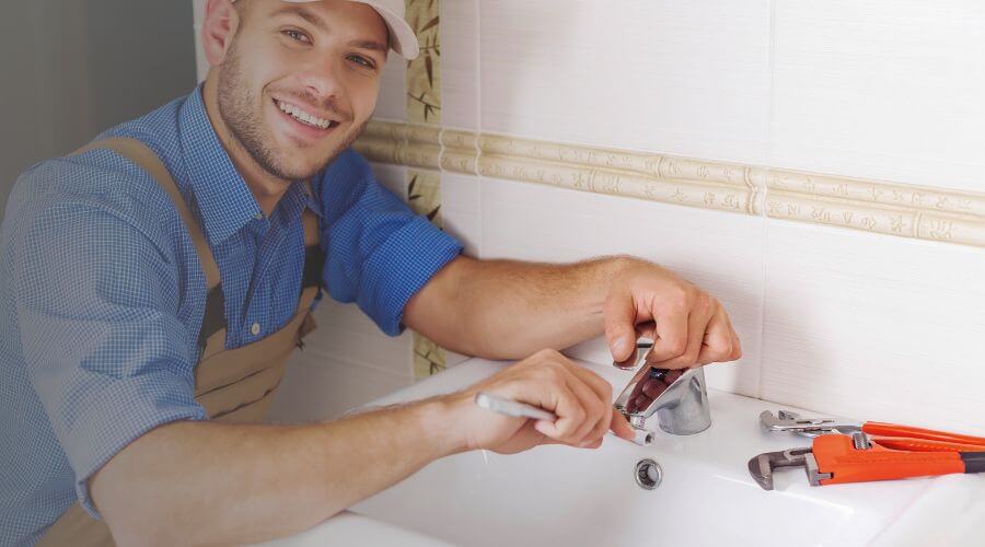 Expert burst pipe repair services in Centerville, MO